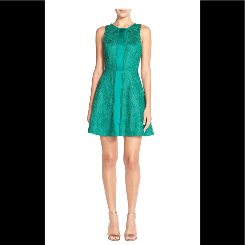 EUC Women’s Adelyn Rae Dress SZ M